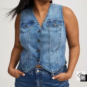 🆕️🤠 TORRID BLUE DENIM WESTERN VEST 🤠